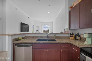 Photo #3: 6407445 Listing