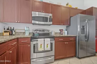 Photo #4: 6407445 Listing