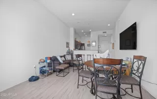 Photo #6: 6407445 Listing