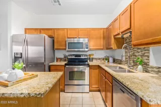 Photo #4: 6407475 Listing