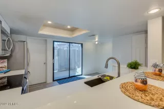 Photo #5: 6407513 Listing