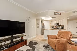 Photo #3: 6407704 Listing