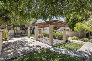 Photo #3: 6407929 Listing