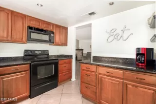 Photo #2: 6407952 Listing