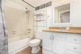 Photo #4: 6407952 Listing