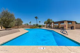 Photo #6: 6407952 Listing