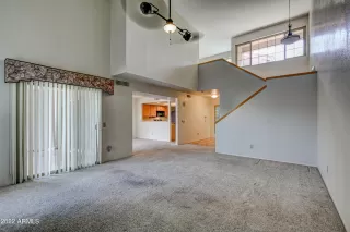 Photo #6: 6407995 Listing