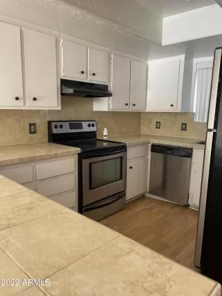 Photo #3: 6408012 Listing