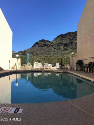 Photo #4: 6408012 Listing