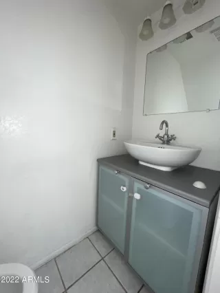 Photo #5: 6408012 Listing