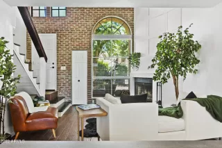 Photo #5: 6408119 Listing