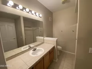 Photo #5: 6408195 Listing