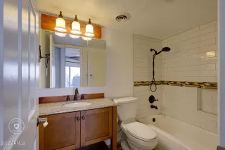 Photo #5: 6408384 Listing