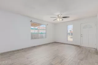 Photo #5: 6408393 Listing