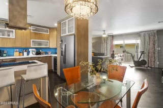 Photo #4: 6408458 Listing 