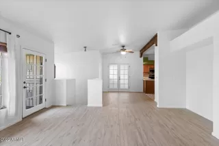 Photo #2: 6408607 Listing 