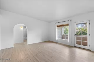 Photo #3: 6408607 Listing 