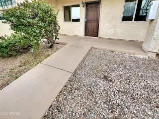 Photo #5: 6408796 Listing