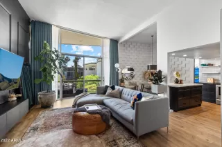 Photo #1: 6408845 Listing