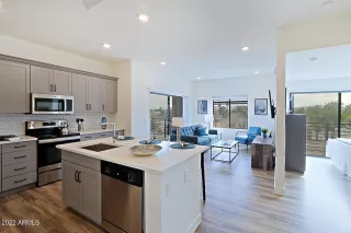 Photo #5: 6408915 Listing