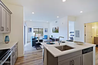 Photo #6: 6408915 Listing