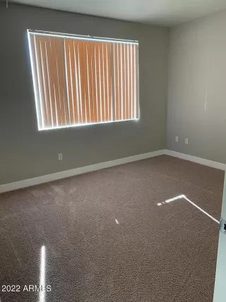 Photo #5: 6408938 Listing
