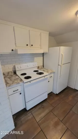 Photo #6: 6409064 Listing 