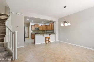 Photo #6: 6409179 Listing