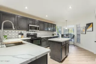 Photo #2: 6409307 Listing