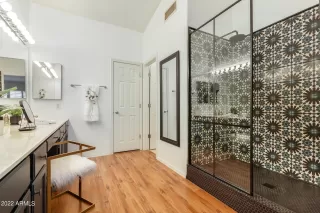 Photo #3: 6409307 Listing