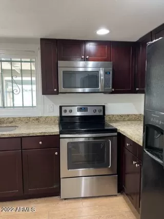 Photo #5: 6409756 Listing