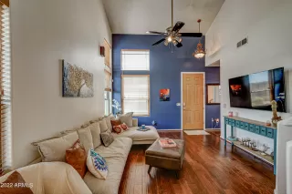 Photo #4: 6409823 Listing