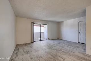 Photo #4: 6409871 Listing