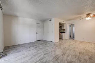 Photo #5: 6409871 Listing