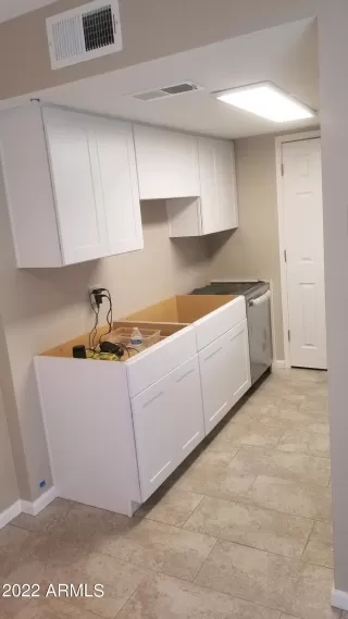 Photo #3: 6410003 Listing