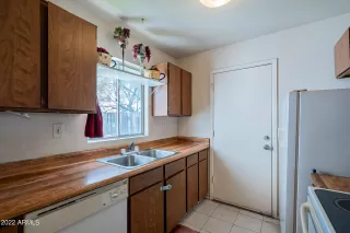 Photo #4: 6410073 Listing 