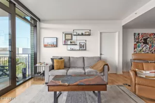 Photo #2: 6410076 Listing 