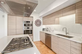 Photo #6: 6410076 Listing 