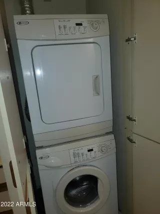 Photo #5: 6410088 Listing