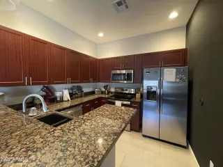 Photo #4: 6410107 Listing