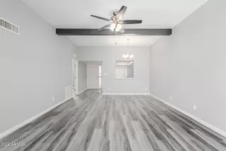 Photo #5: 6410243 Listing 