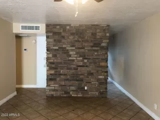 Photo #3: 6410273 Listing