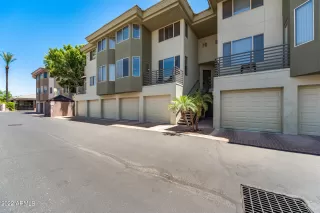 Photo #4: 6410298 Listing