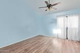 Photo #5: 6410381 Listing