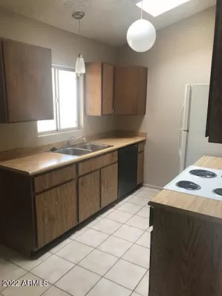 Photo #5: 6410458 Listing 