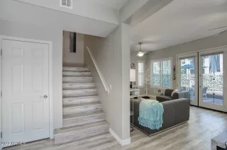 Photo #6: 6410517 Listing