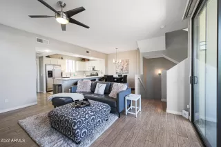 Photo #5: 6410525 Listing