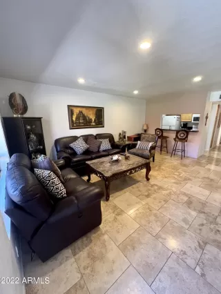 Photo #4: 6410539 Listing