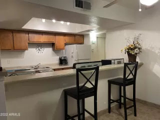 Photo #4: 6410548 Listing