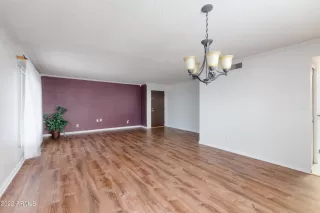 Photo #3: 6410609 Listing